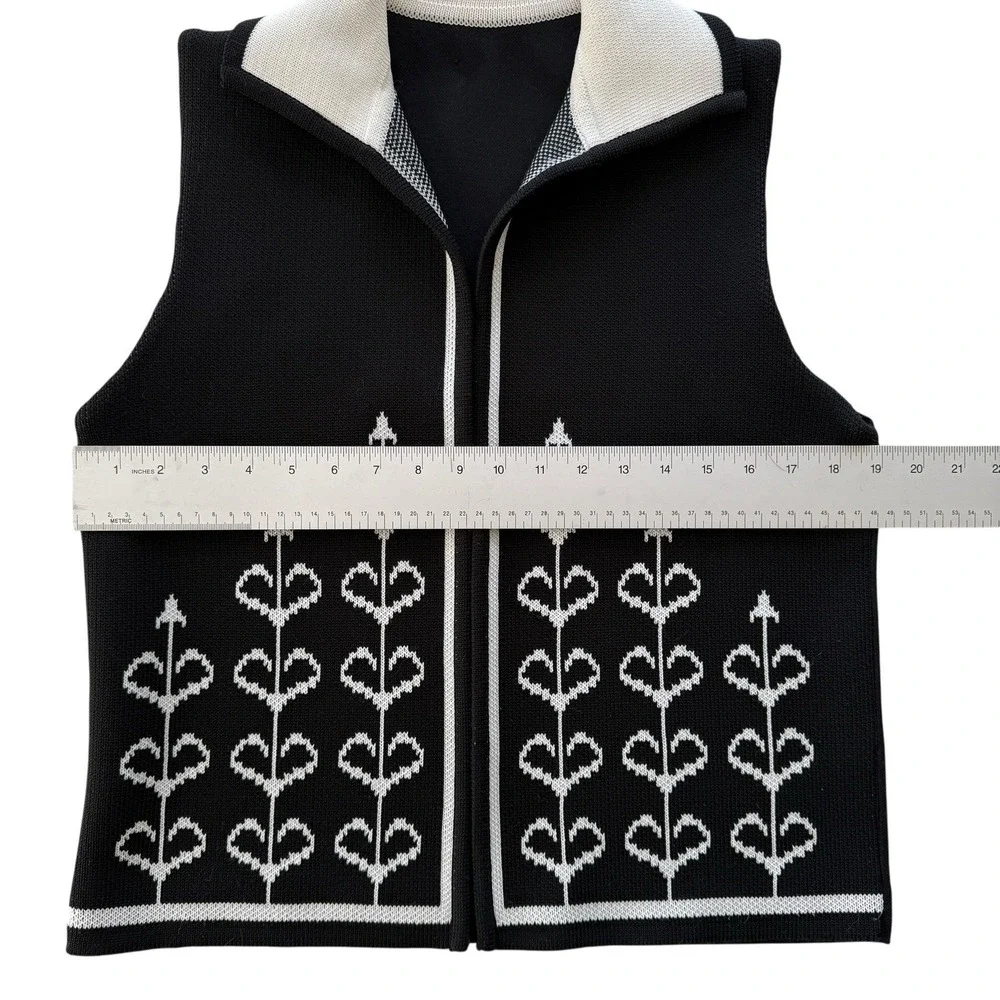 Vintage 70s Graphic Knit‎ Vest Black White ILGWU Scandinavian Folk Women's M